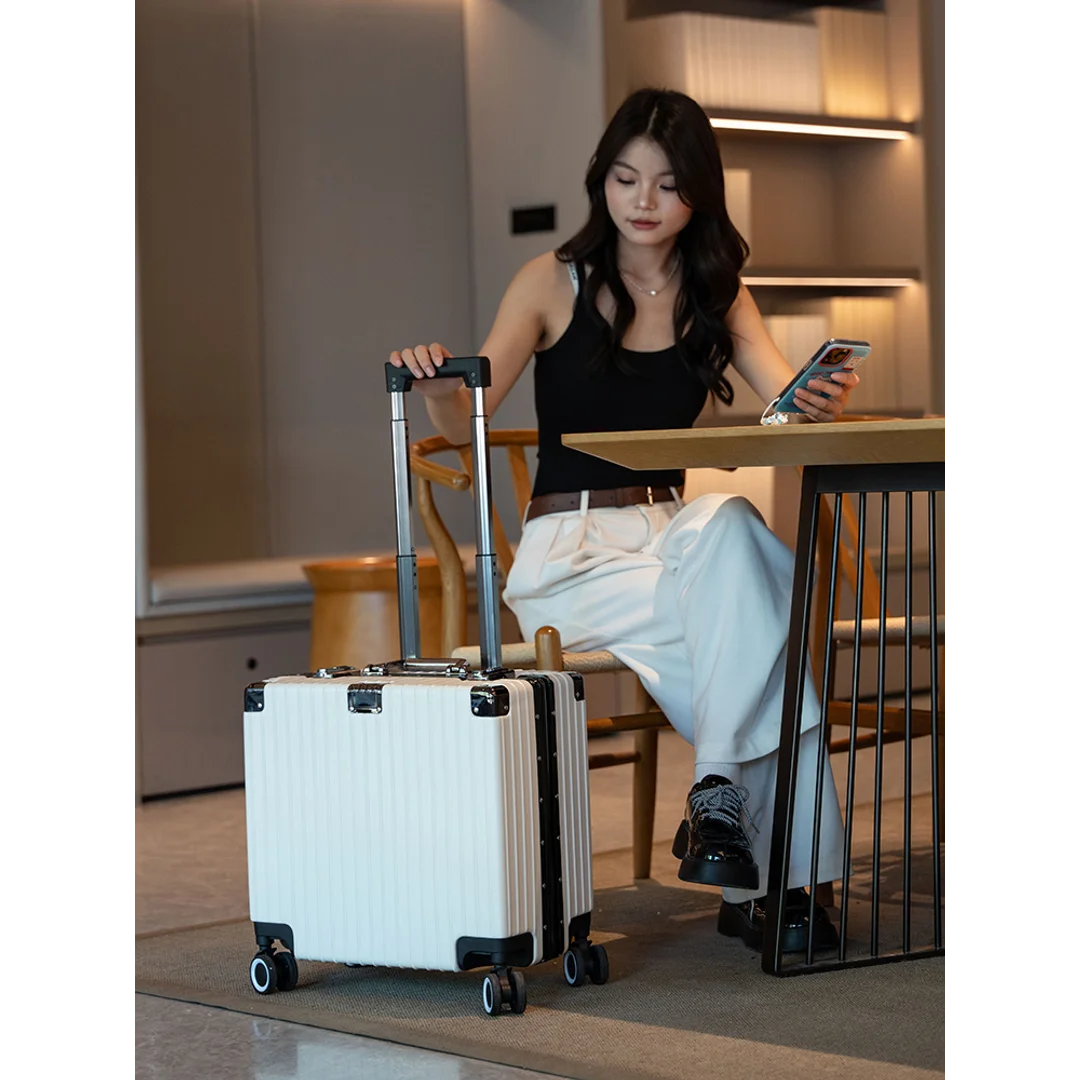 Ministra Carry on 20 inch