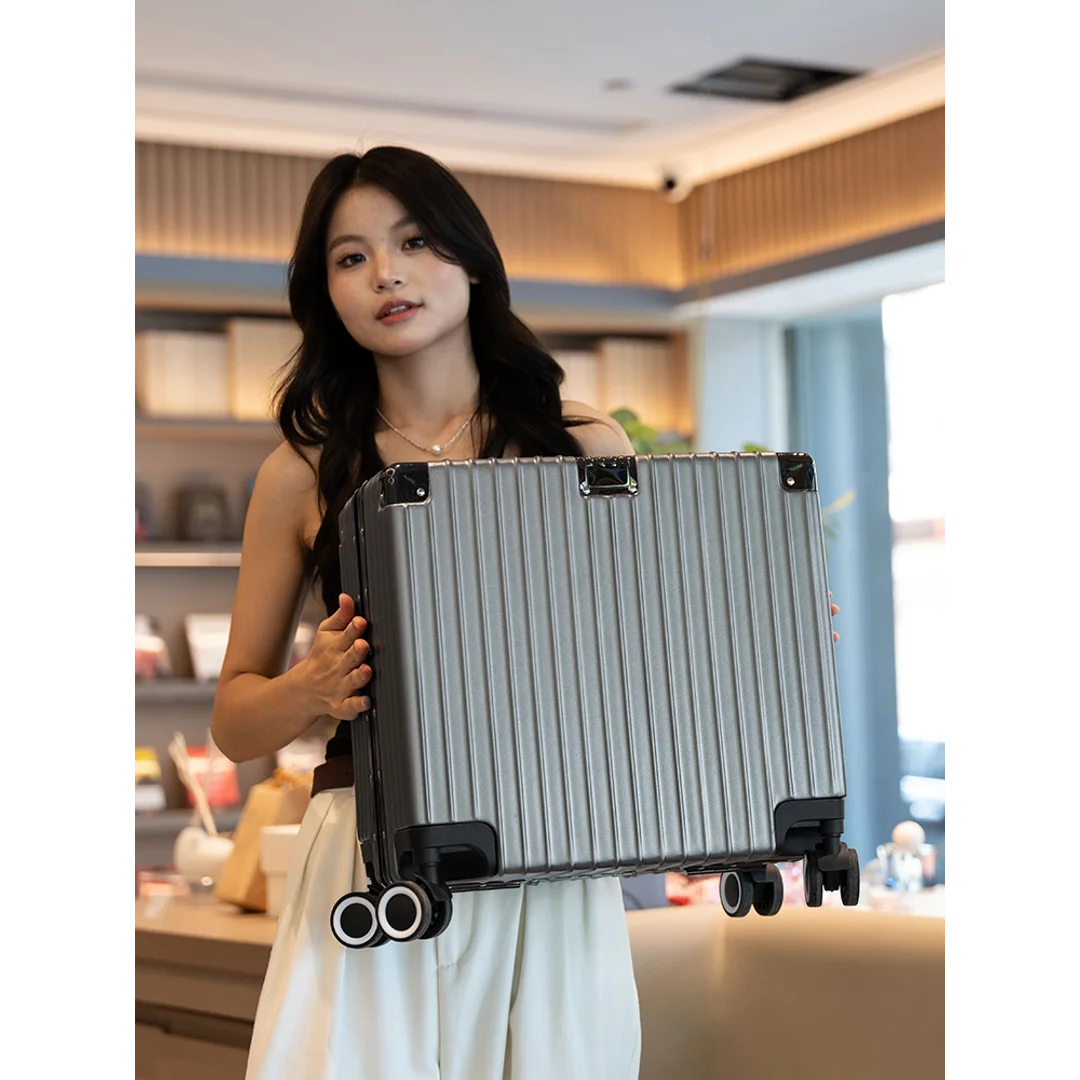 Ministra Carry on 20 inch