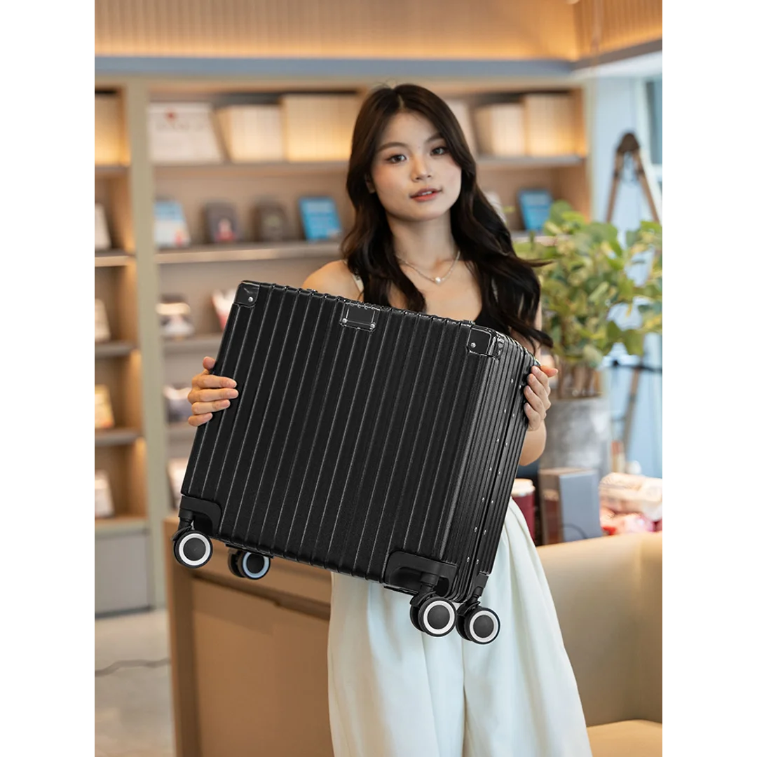 Ministra Carry on 20 inch