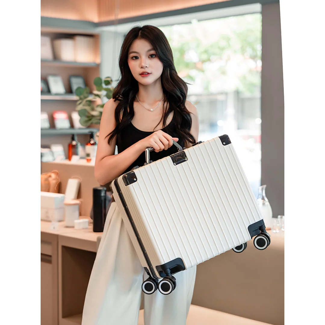 Ministra Carry on 20 inch